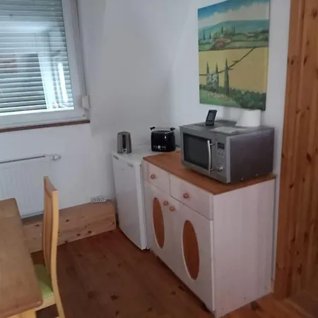 Familiensuite, Zwei Zusammhaengende Zimmer * Rott